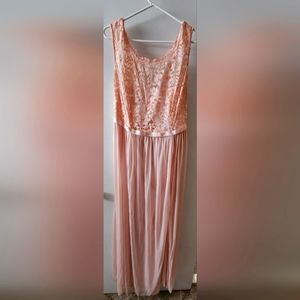 Bridesmaid/prom dress size 16 lace neck blush colour Worn once.